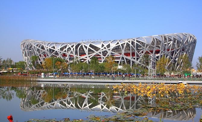 兩座奧運場館的對比，鳥巢失敗了