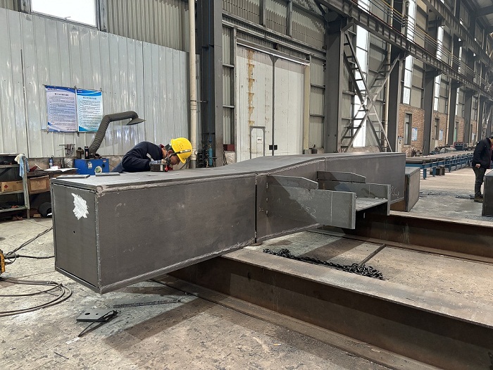 山西鋼結構公司，找山西盛大鋼構28年老廠專業(yè)承包資質(zhì)