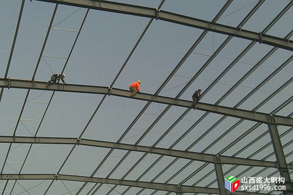 鋼結(jié)構廠房建設